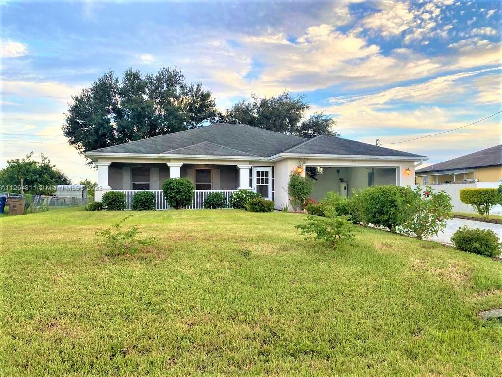 Property Photo:  3109 6 Street SW  FL 33976 