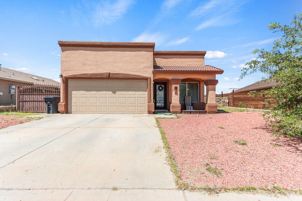 Property Photo:  820 Desert Cactus Drive  TX 79928 