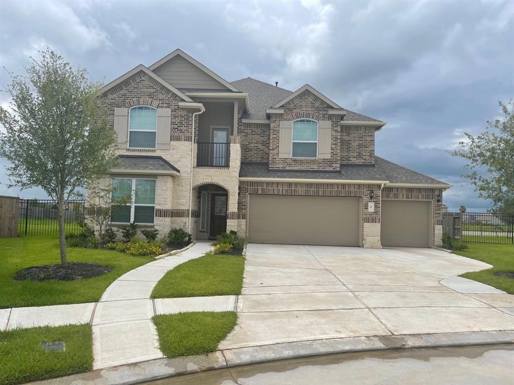 Property Photo:  2 Declan Palms Court  TX 77578 