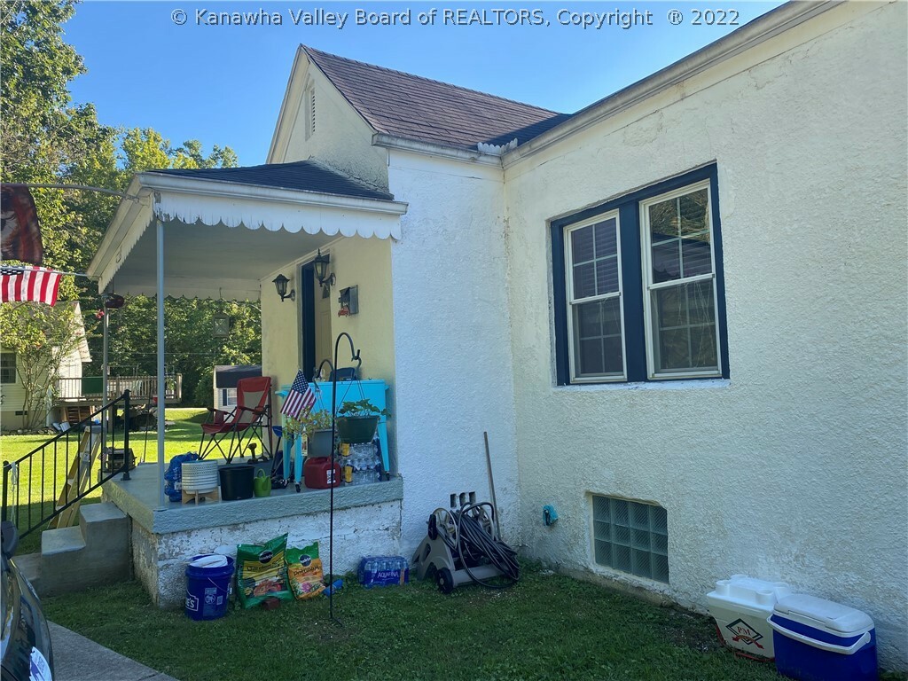 Property Photo:  855 Poplar Drive  WV 25177 