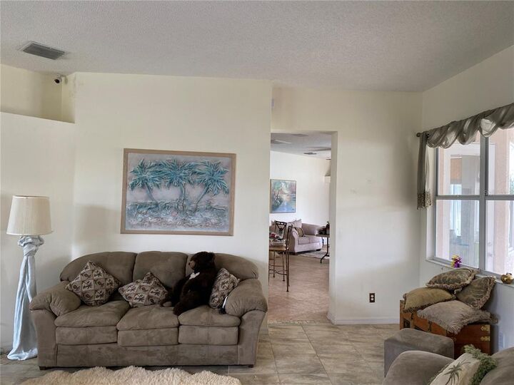 Property Photo:  1130 English Bluffs Court  FL 33511 