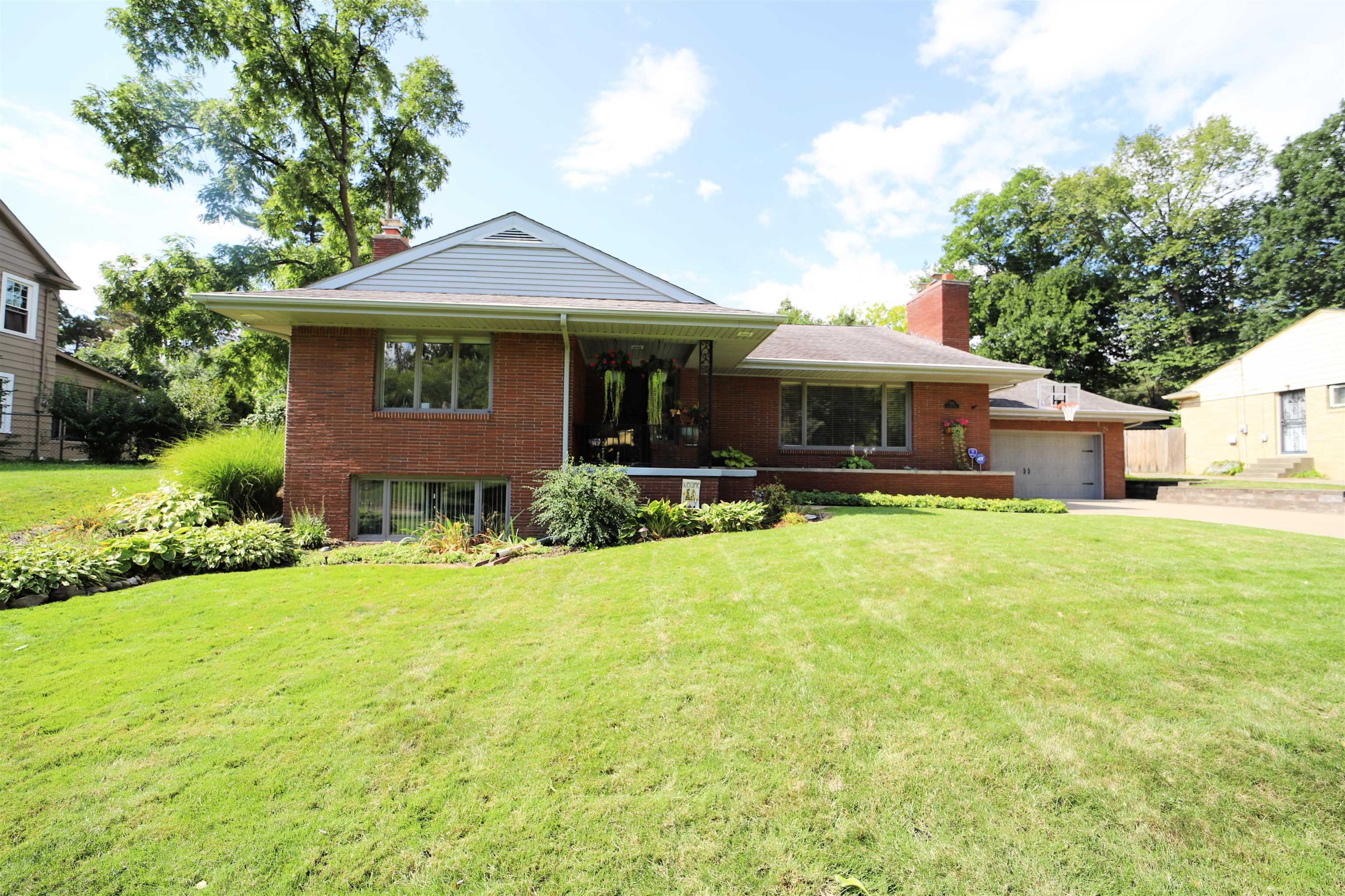 Property Photo:  1910 Hampden Road  MI 48503 