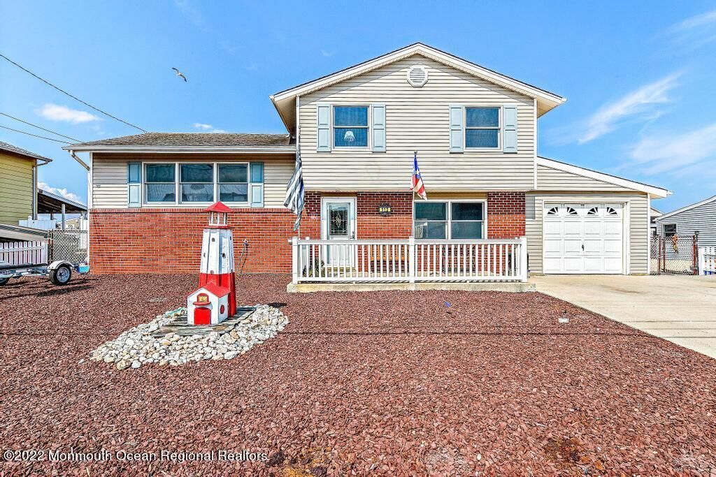 Property Photo:  113 E Raritan Drive  NJ 08087 