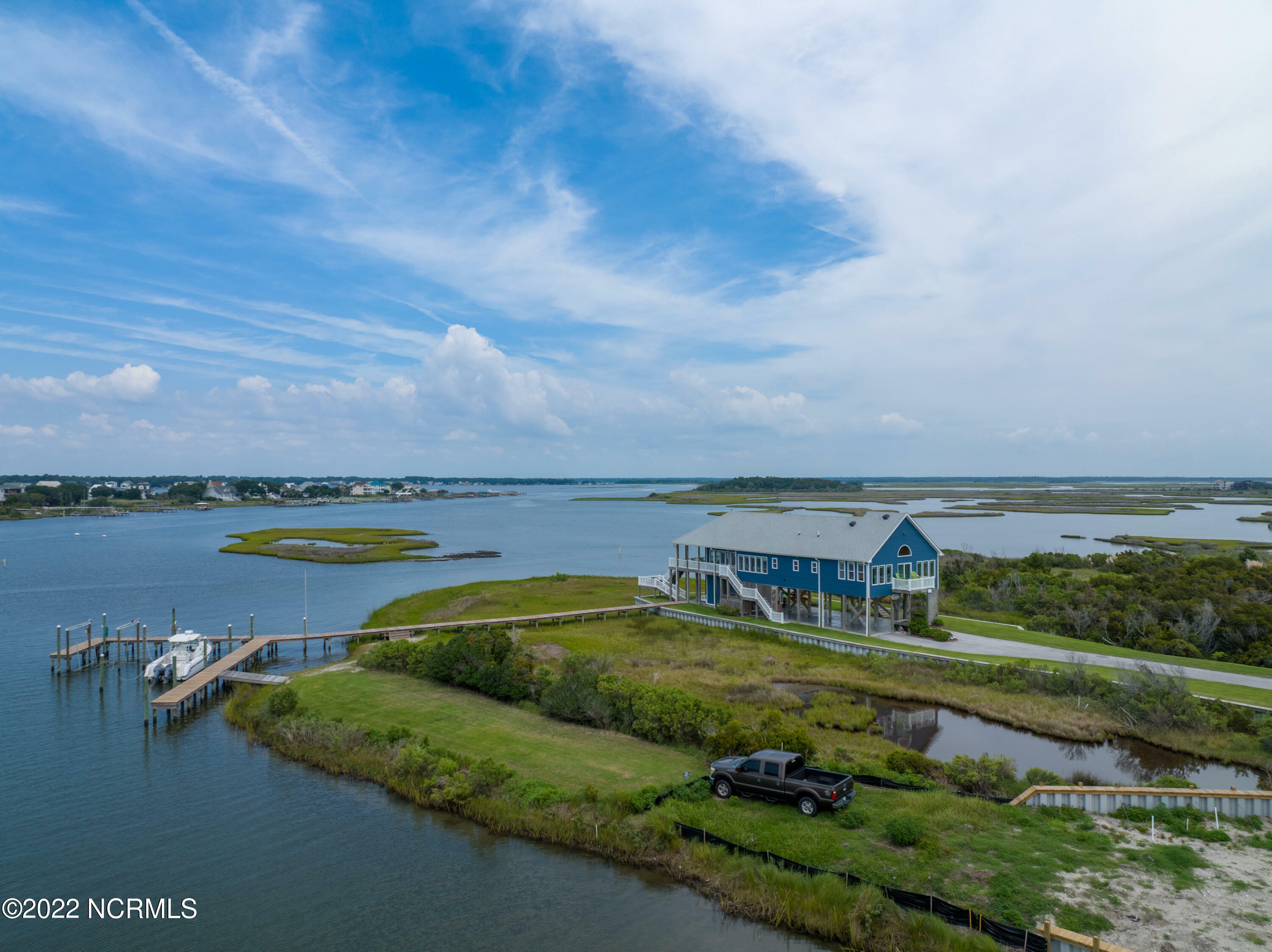 Property Photo:  113 Barton Bay Court  NC 28460 