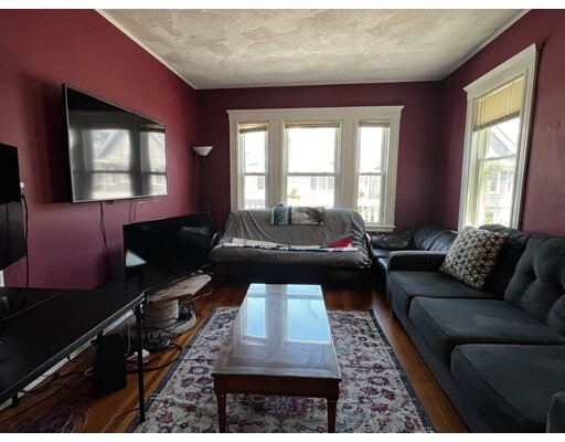 Property Photo: 34 Bromfield Rd 2 MA 02144