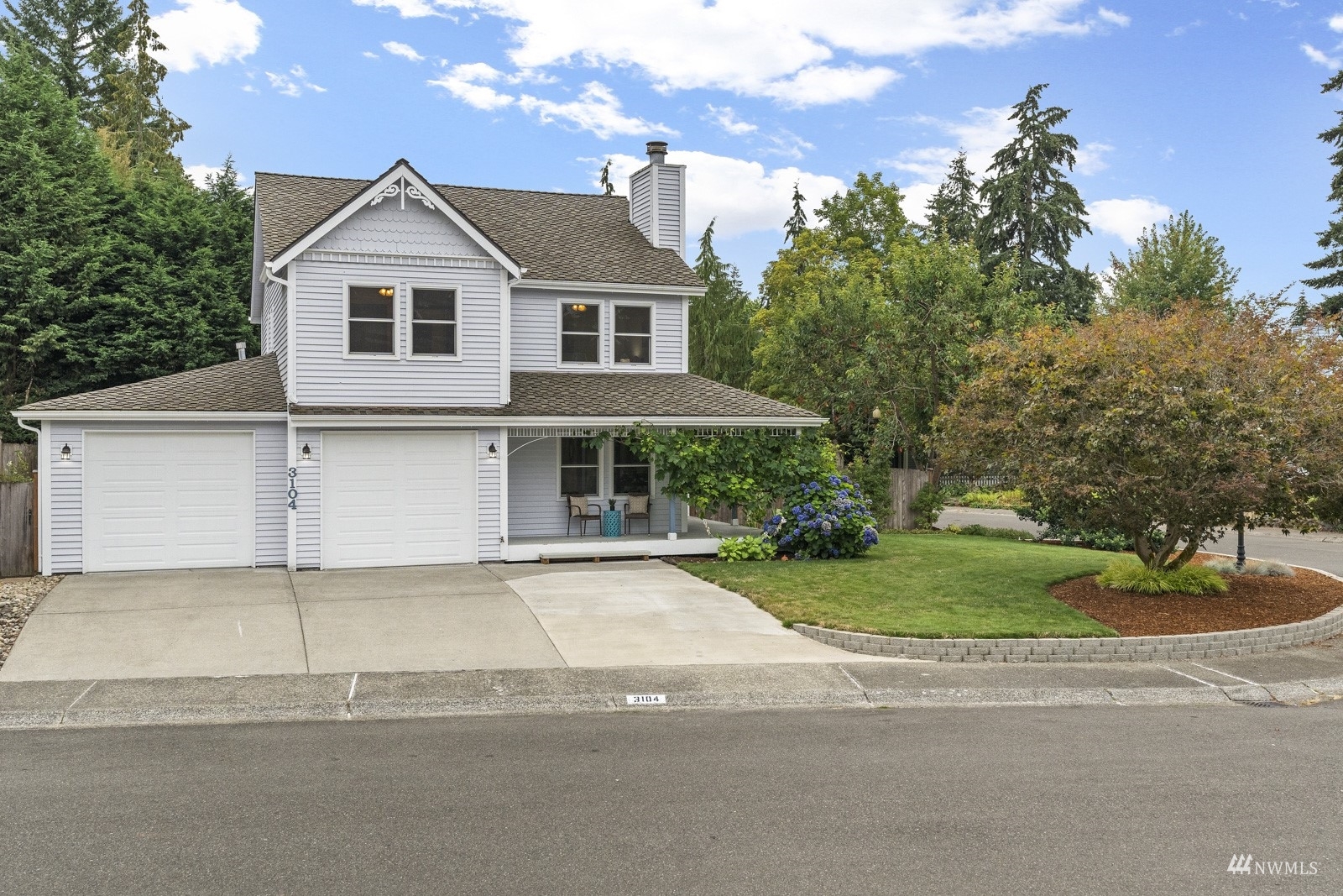 Property Photo:  3104 165th Place SE  WA 98012 