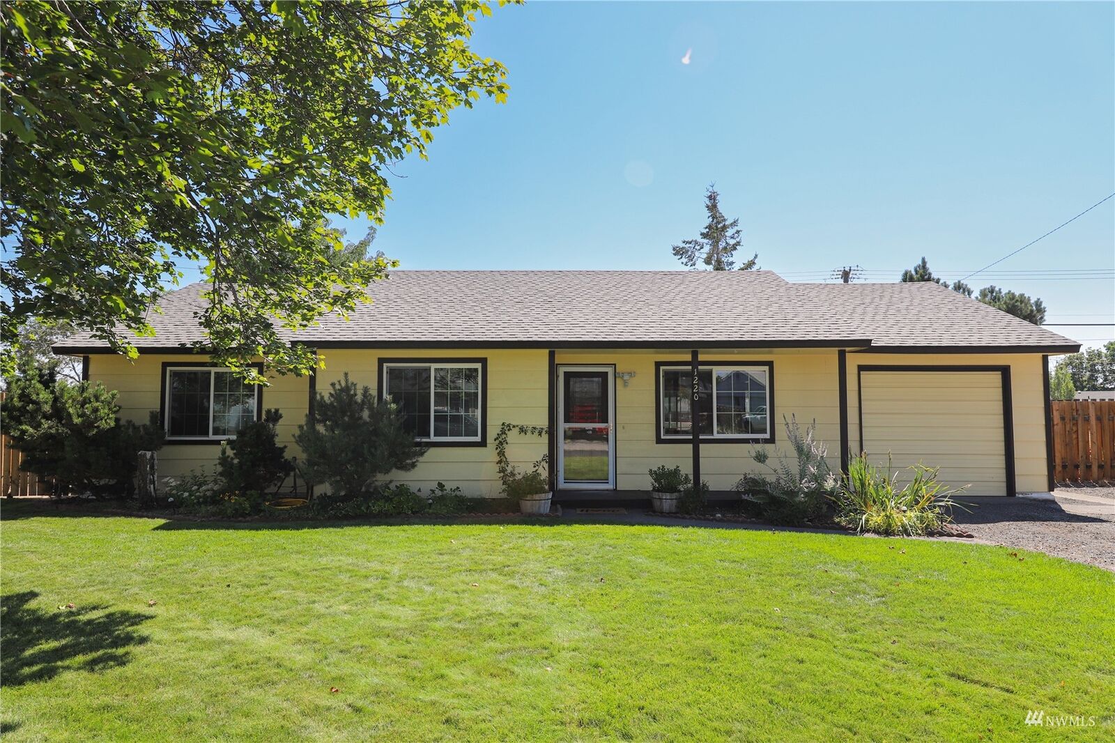 Property Photo:  1220 Pershing Road  WA 98837 