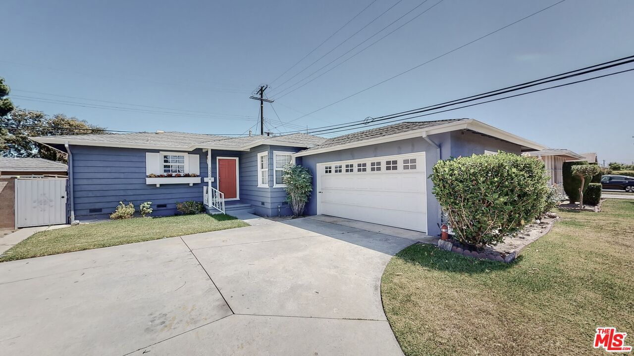 Property Photo:  13204   Ardath Ave  CA 90249