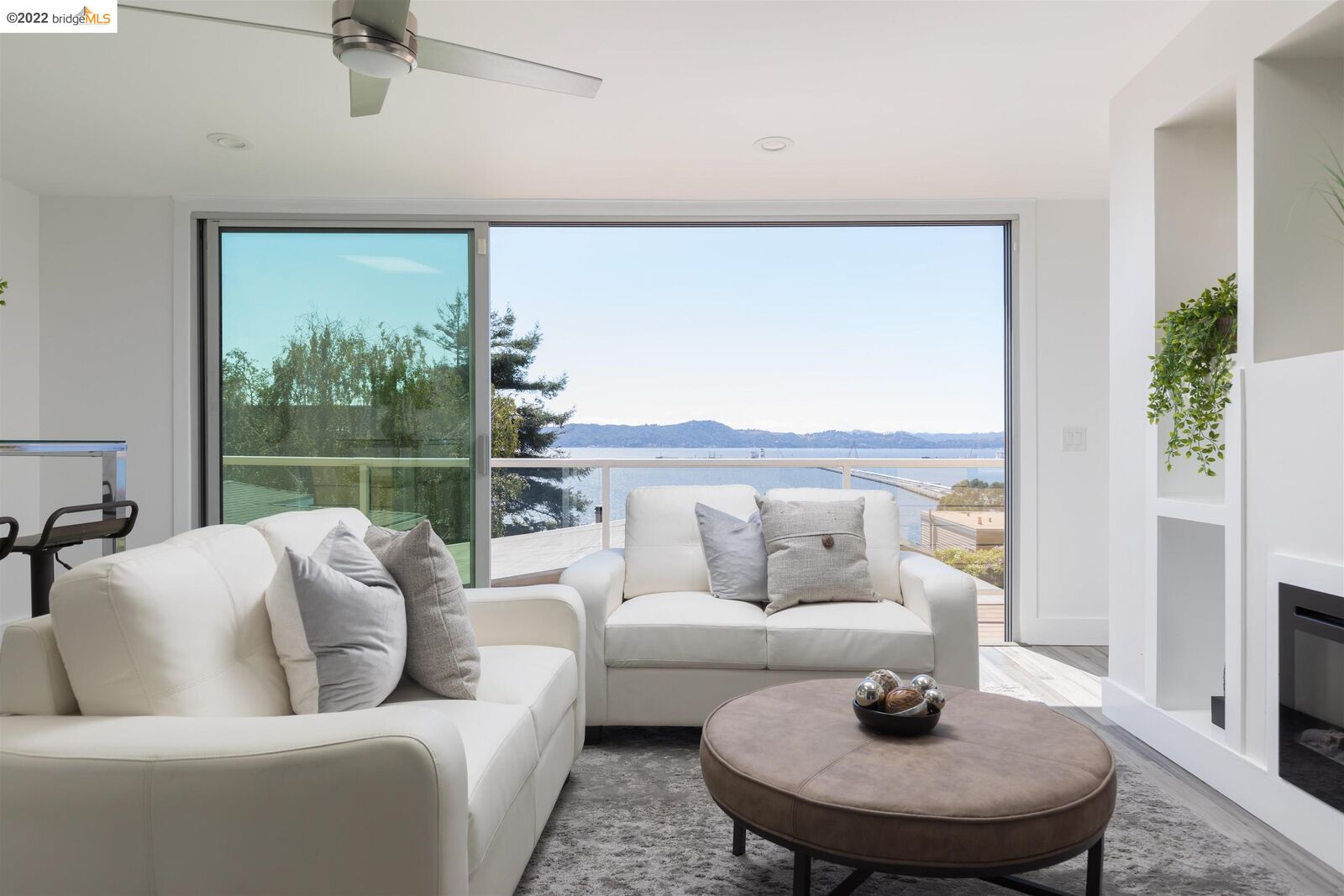 Property Photo:  733 Golden Gate Ave  CA 94801 