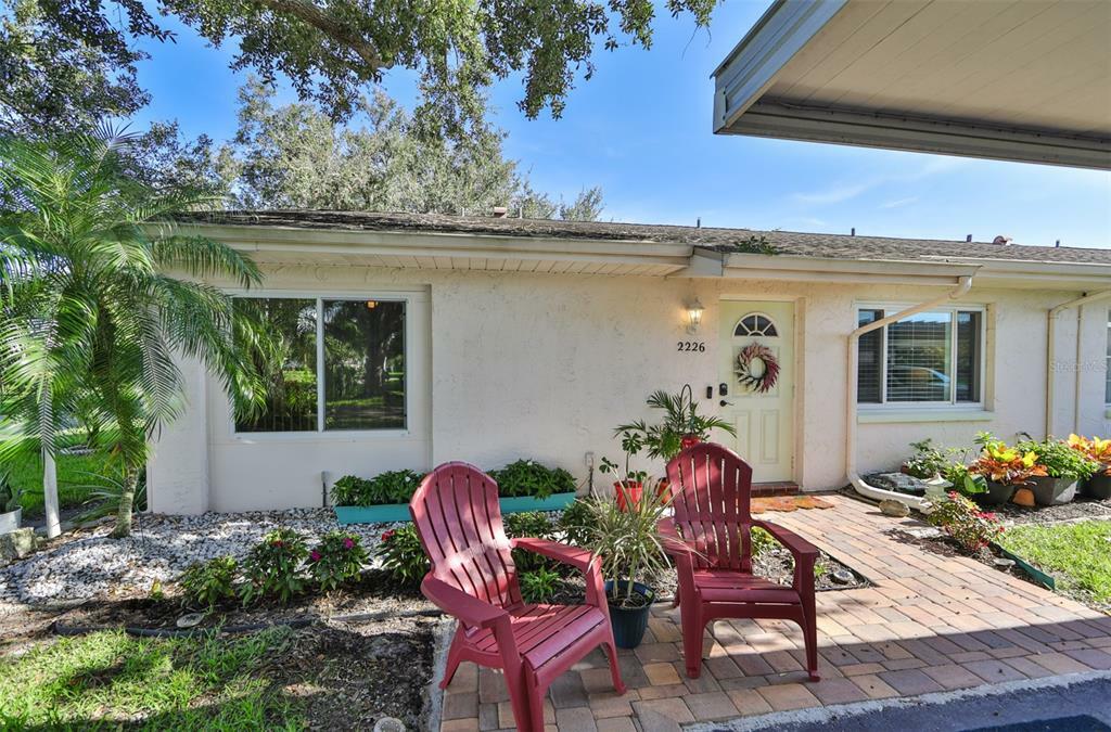 Property Photo:  2226 Greenhaven Drive 2226  FL 33573 