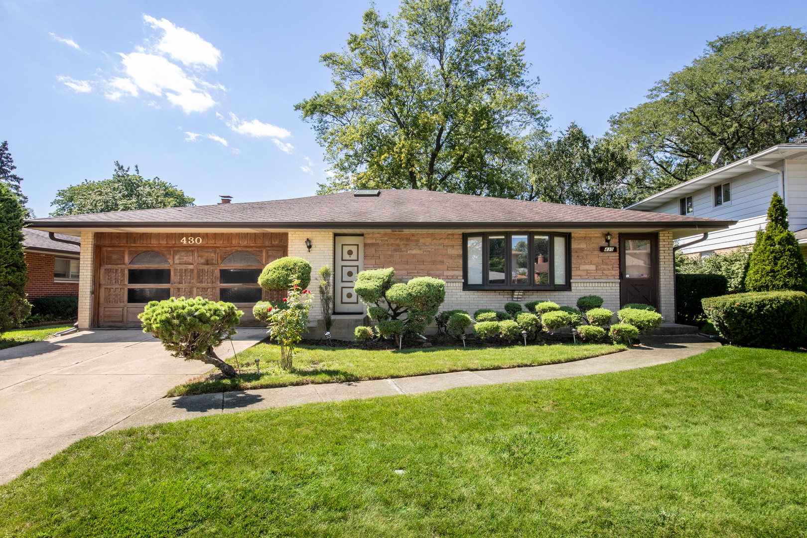 Property Photo:  430 Dara James Road  IL 60016 