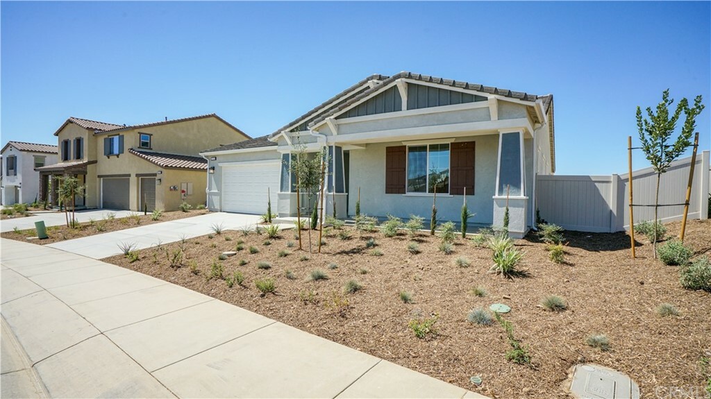 Property Photo:  2117 Horizon Avenue  CA 92220 