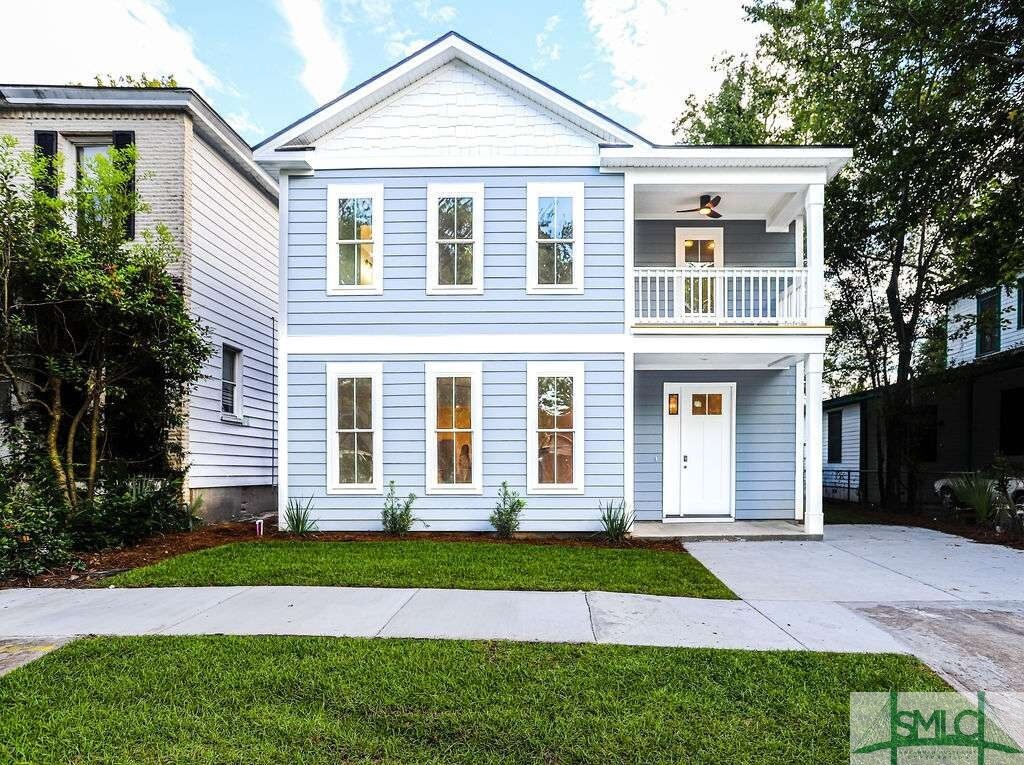 Property Photo: 713 W 44th Street GA 31405