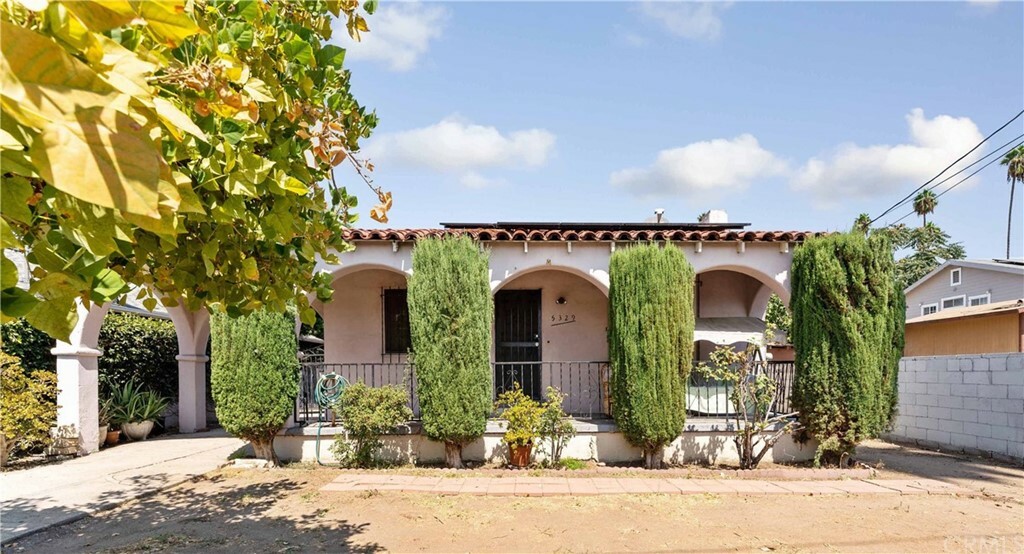 Property Photo: 5329 Hyde Street CA 90032