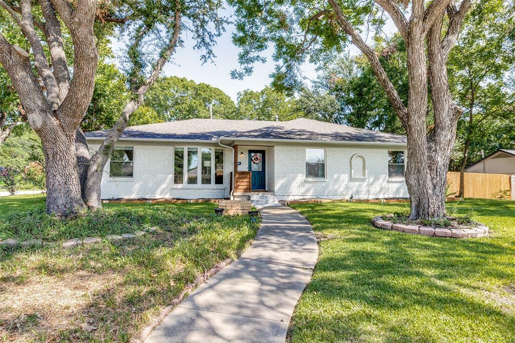 Property Photo:  1124 Dumont Drive  TX 75080 