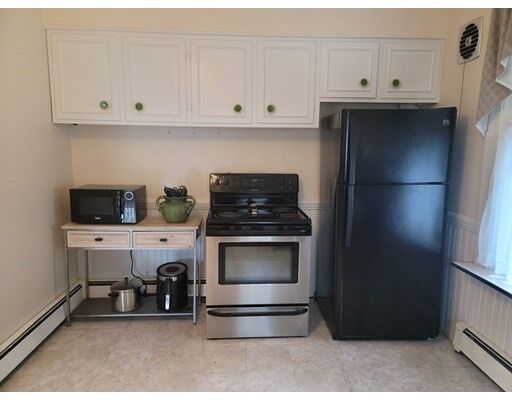 Property Photo:  6 Wilcox Cir A  MA 01801 