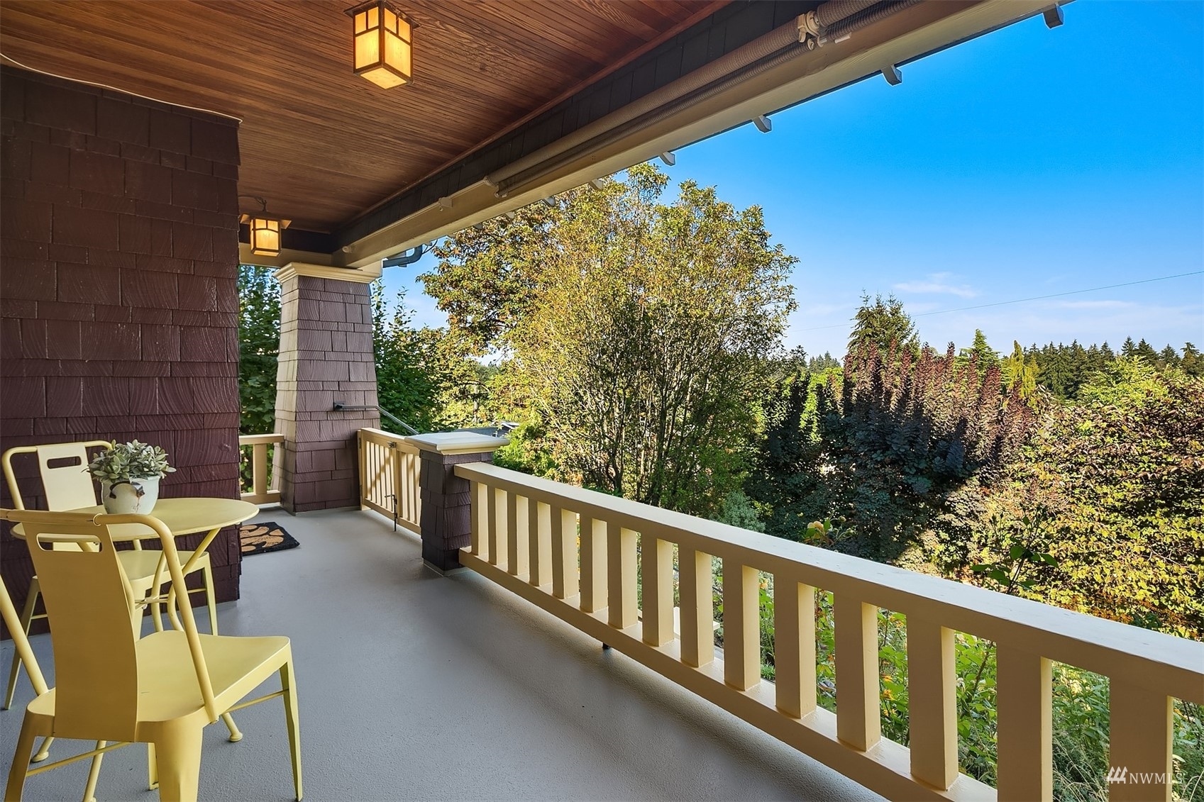 Property Photo: 1215 25th Avenue E WA 98112