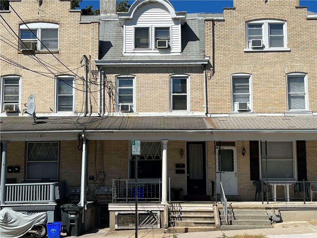 Property Photo:  16 West North Street  PA 18018 