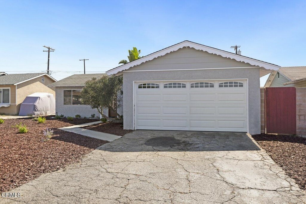 Property Photo:  1626 N 7th Place  CA 93041 