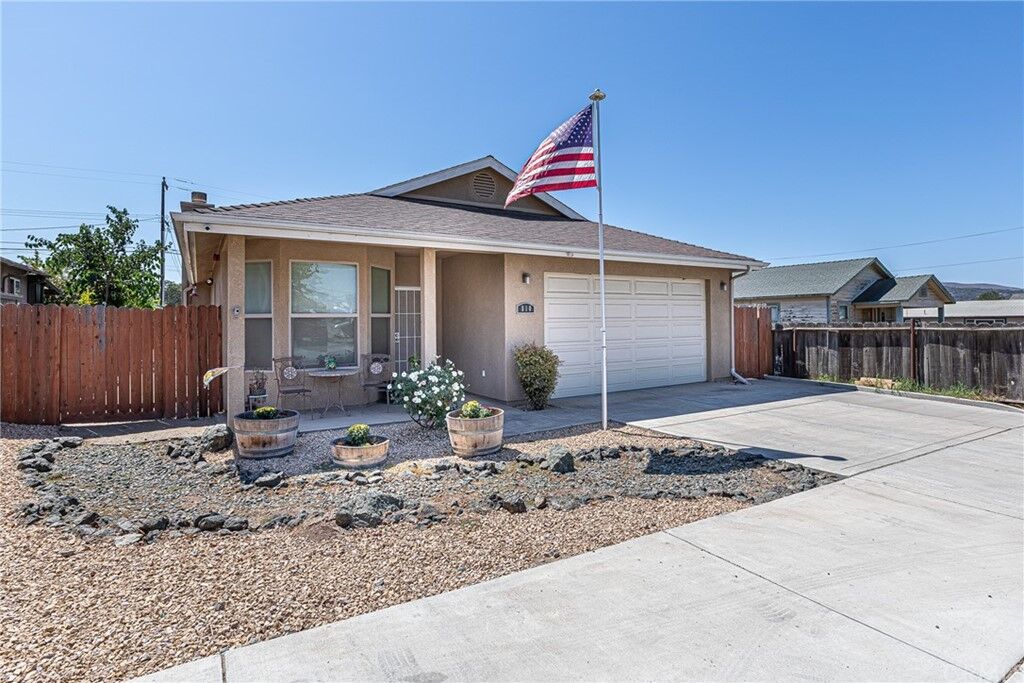 Property Photo: 810 Union Avenue CA 93455