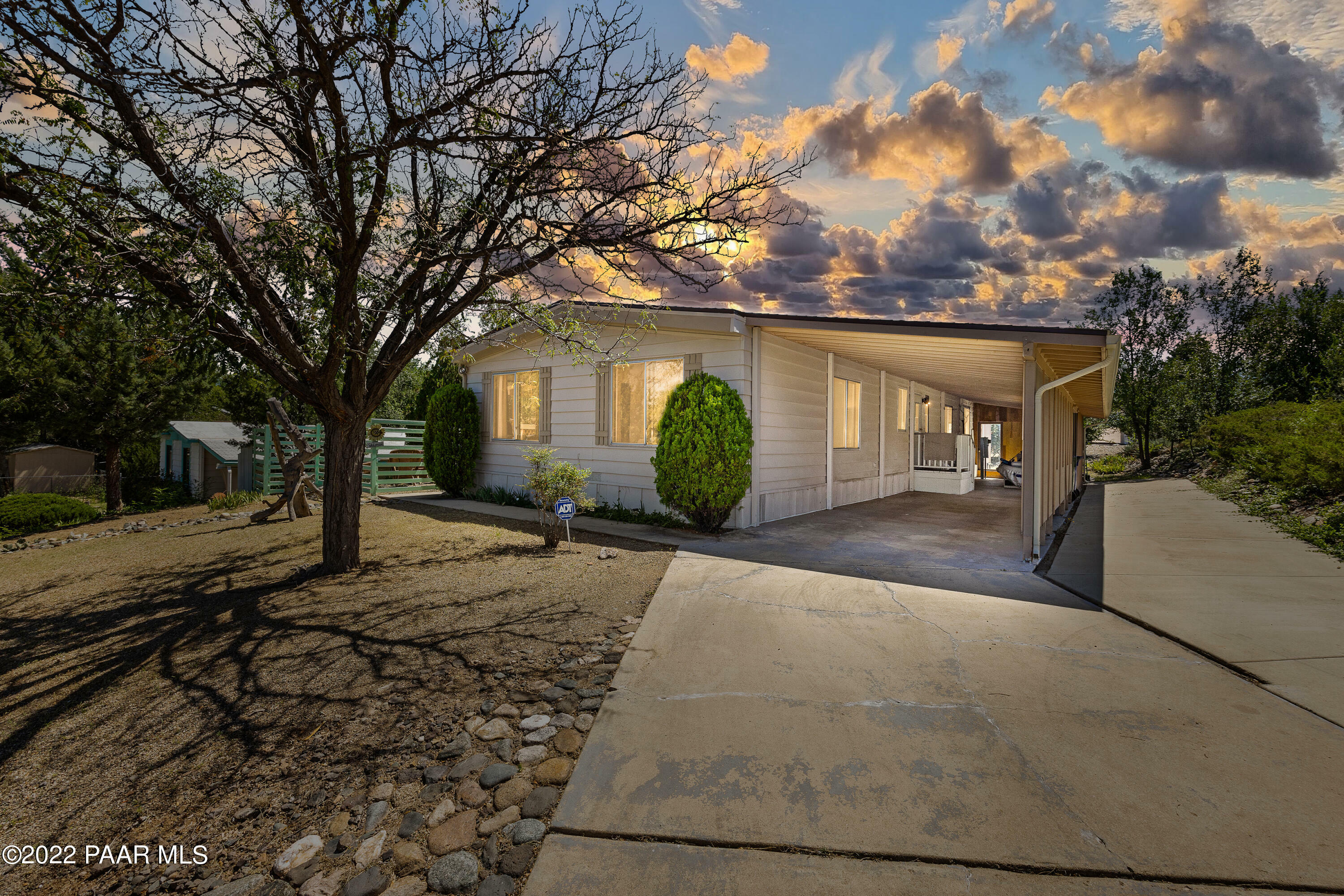 Property Photo:  1405 Oak Lane  AZ 86301 