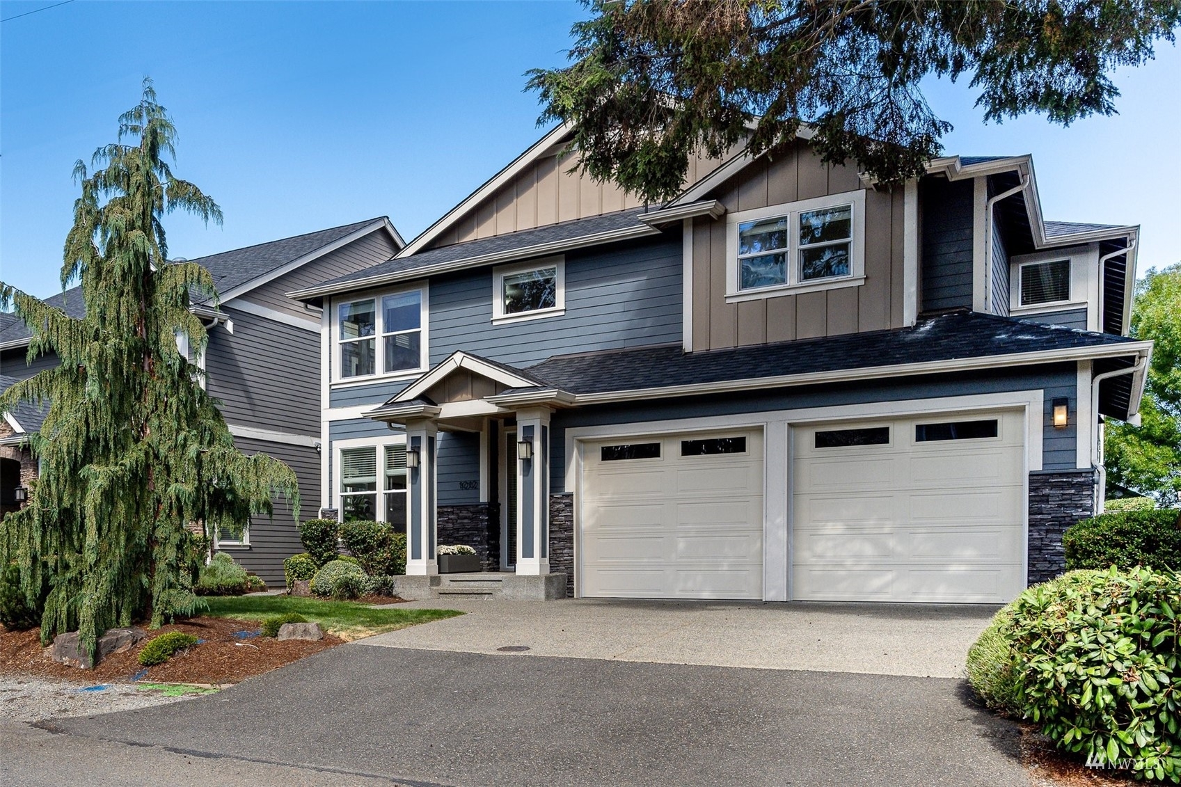 Property Photo:  1012 N 29th Street  WA 98056 