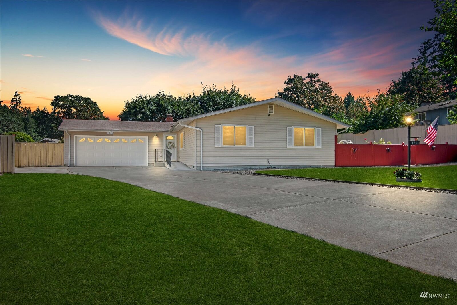 Property Photo: 124 Candlewyck Drive W WA 98499