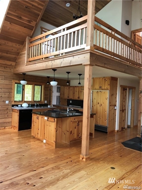 Property Photo: 10046 Mandus Olson Road NE WA 98110