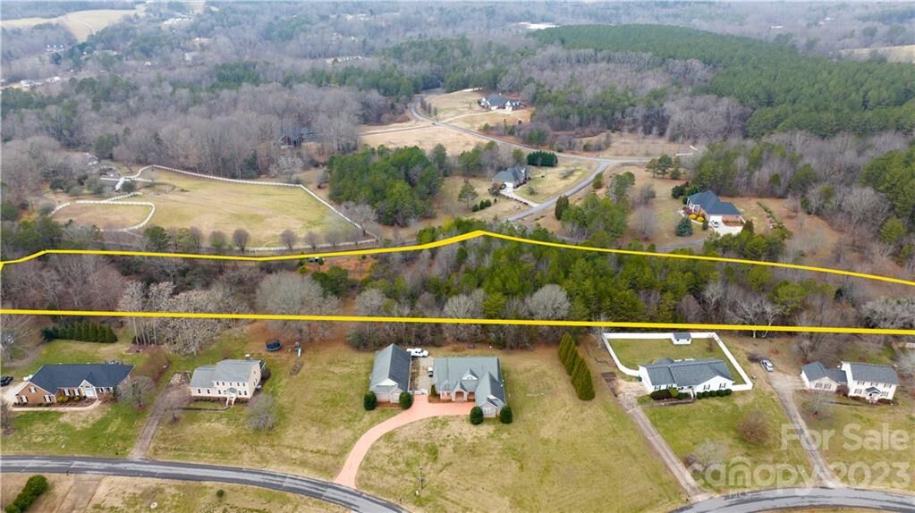 Property Photo:  111 Winghaven Drive  NC 28021 