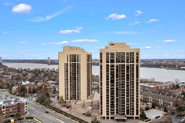 800 Palisade Avenue 203  Fort Lee NJ 07024 photo