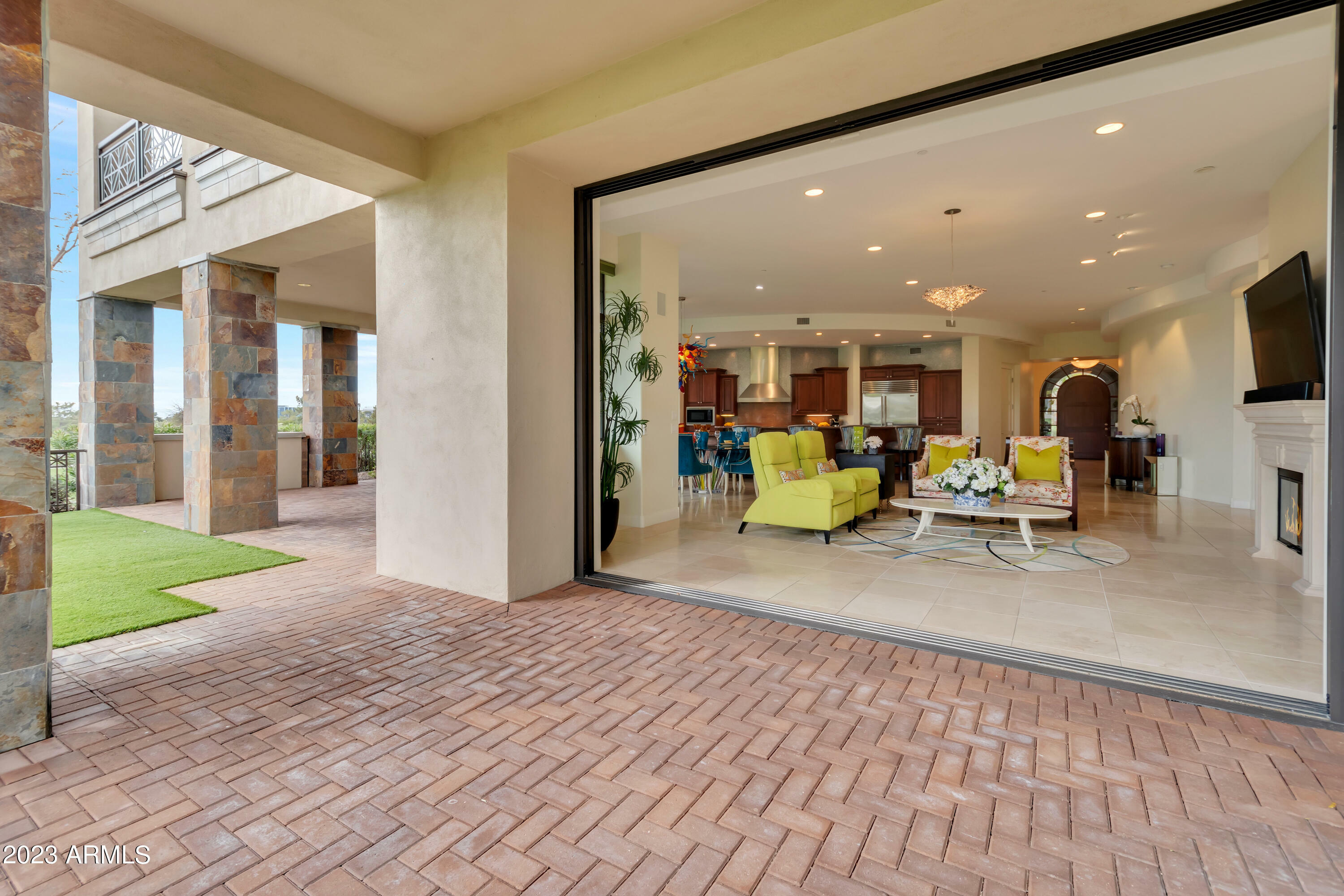 Property Photo: 2 Biltmore Estates 112 AZ 85016