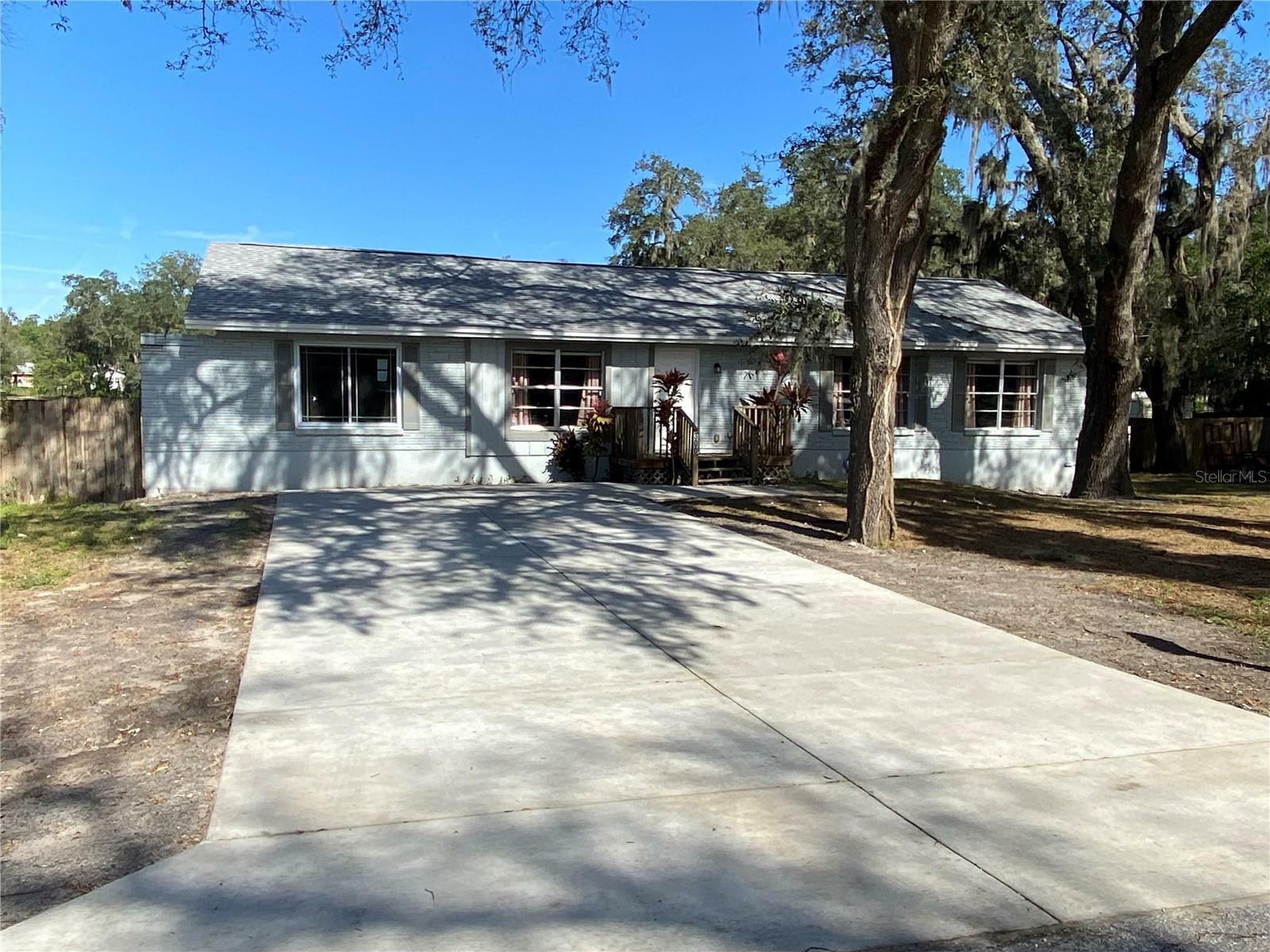 Property Photo: 300 Larson Avenue FL 33510