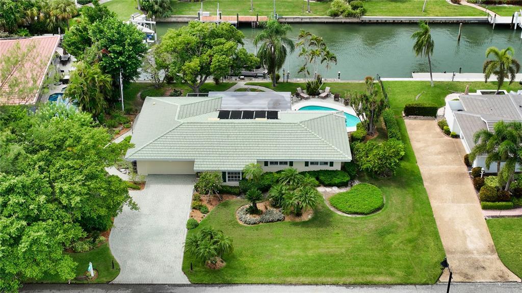 Property Photo:  513 Sloop Lane  FL 34228 