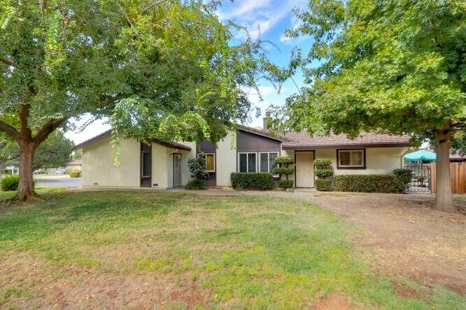 Property Photo: 2273 Windhaven Lane CA 95670