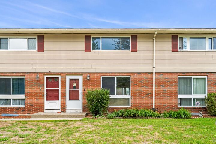 Property Photo: 6 Oliver Drive NH 03051