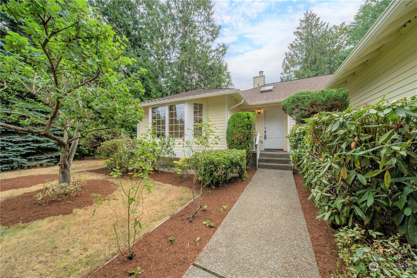 Property Photo:  1095 NW Firwood Boulevard  WA 98027 