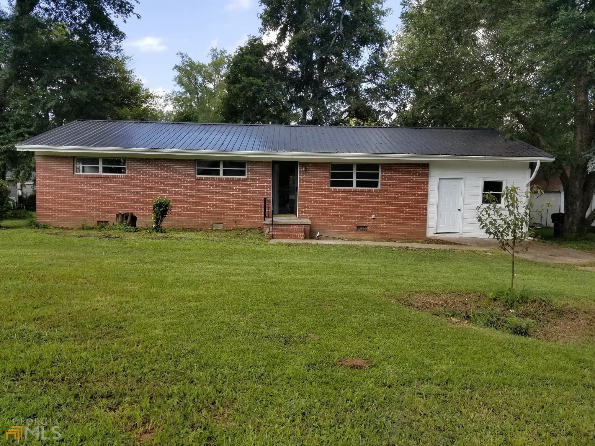 Property Photo:  122 Cobb Street  GA 30125 