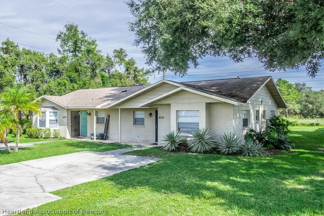 Property Photo:  4313 Grass Avenue  FL 33875 