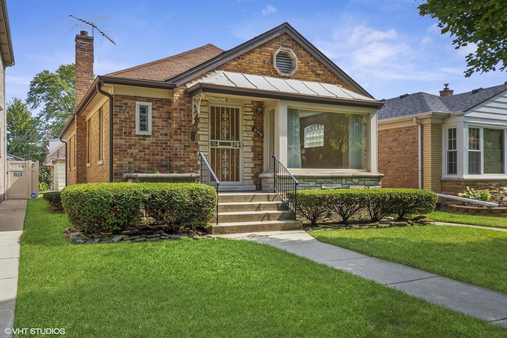 Property Photo:  6335 N Kedvale Avenue  IL 60646 