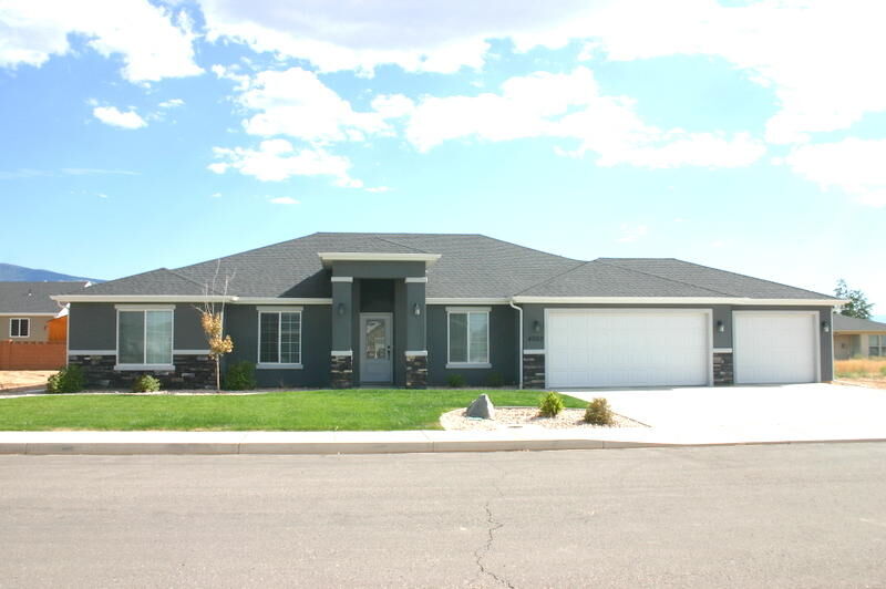 Property Photo:  4003 W 150 S  UT 84720 