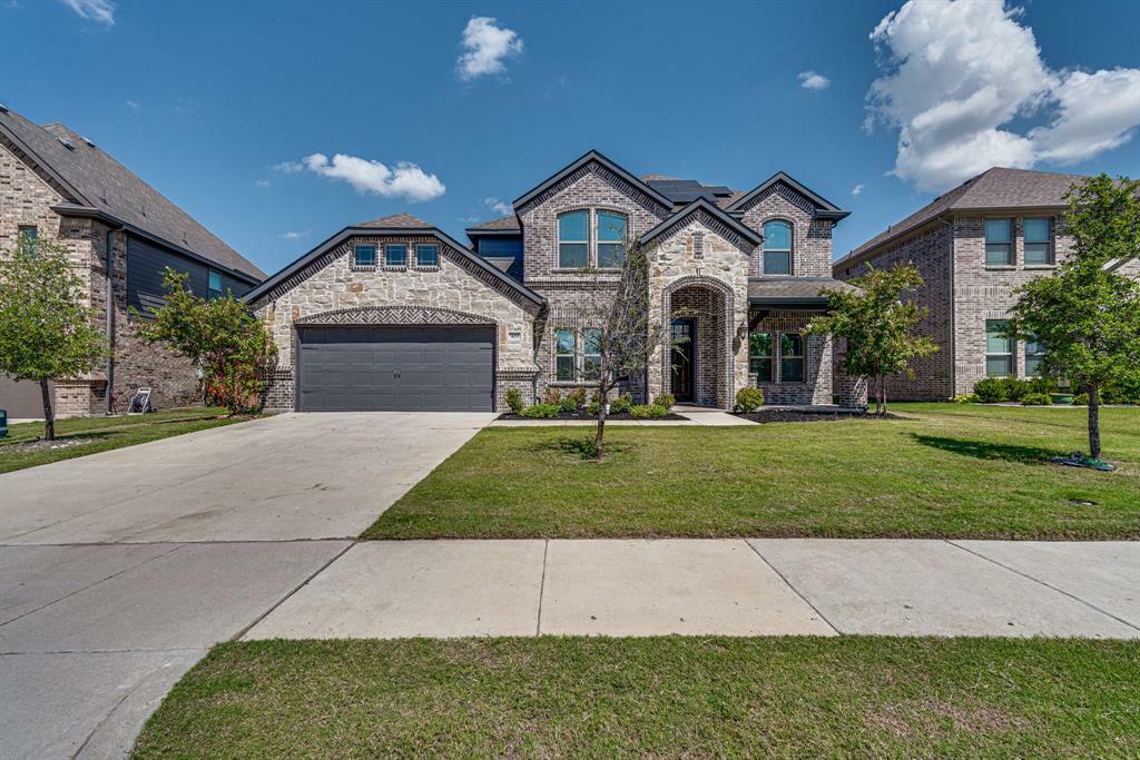 Property Photo:  429 Double Creek Drive  TX 76065 