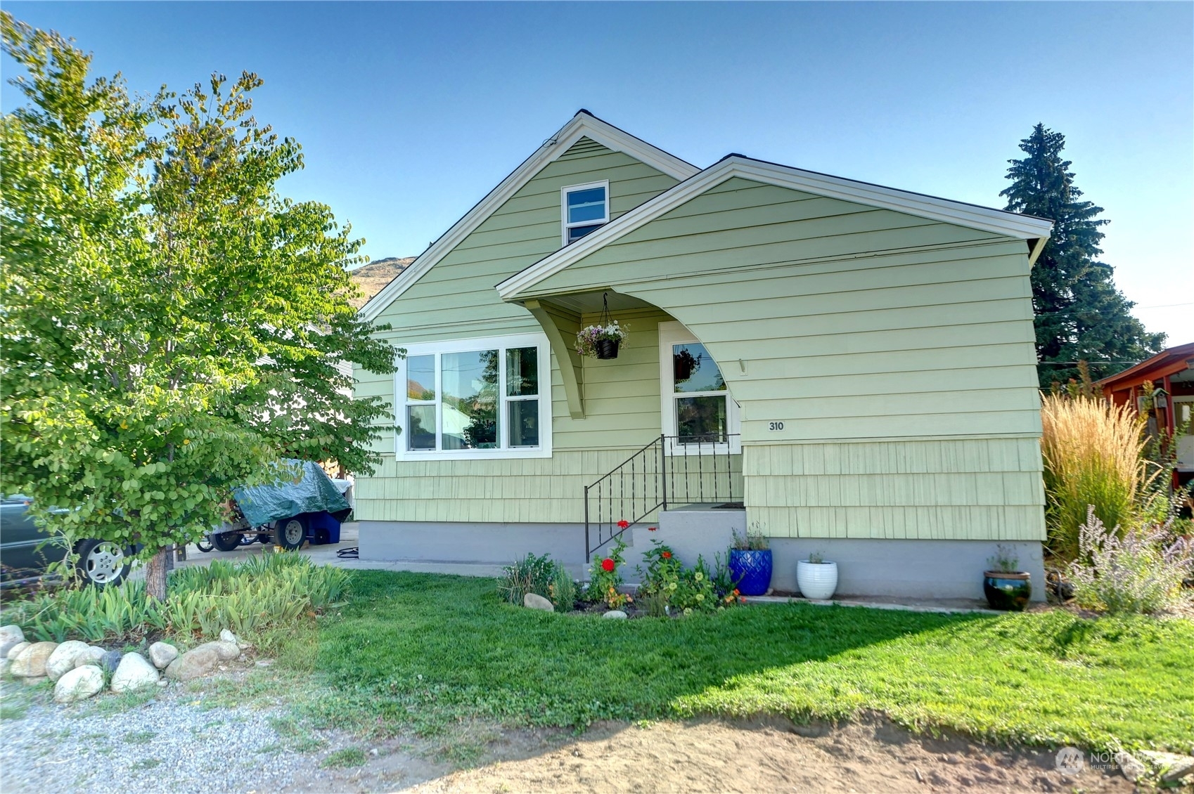 Property Photo:  310 S Methow Street  WA 98856 