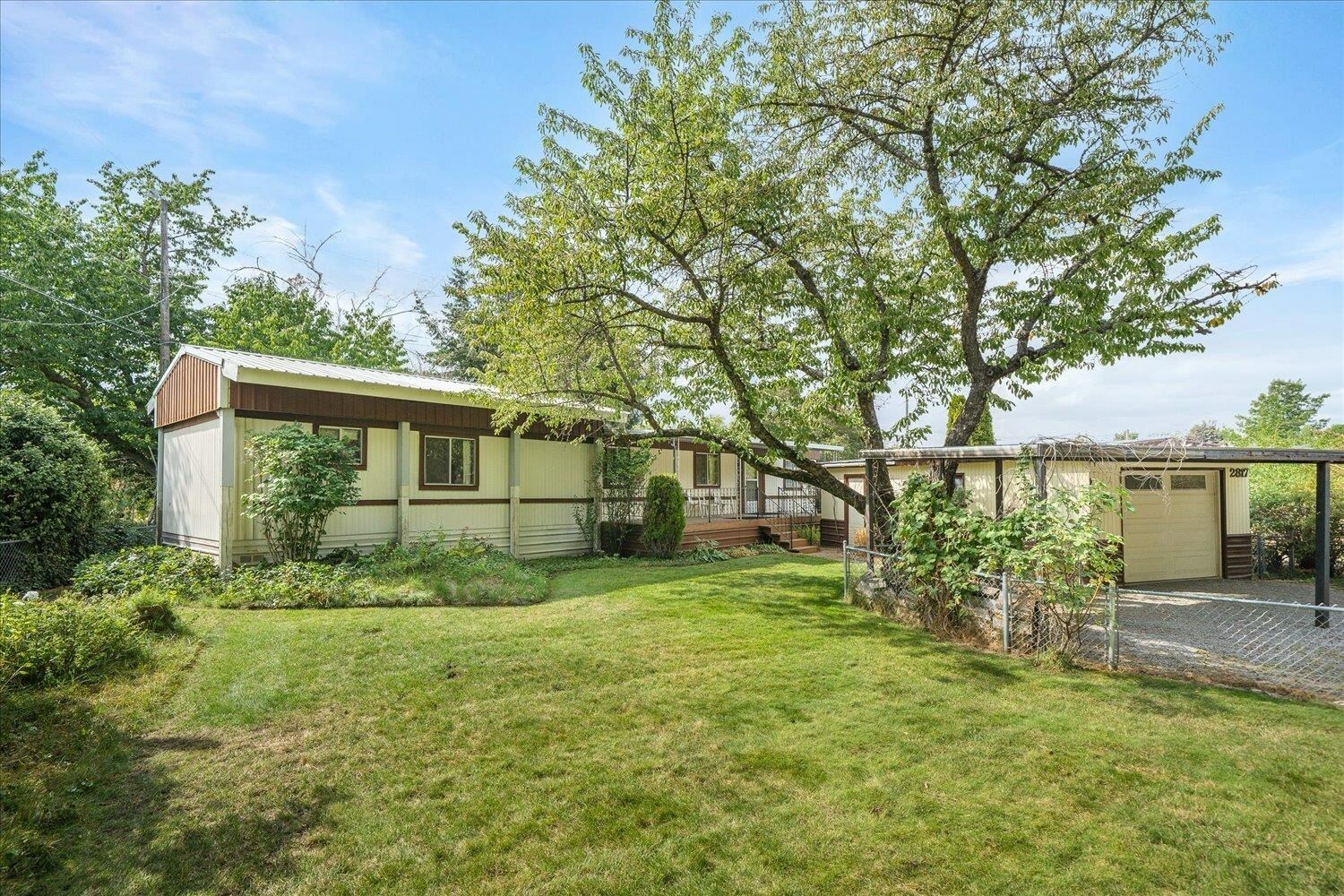 Property Photo: 2817 N Rivista Dr WA 99027