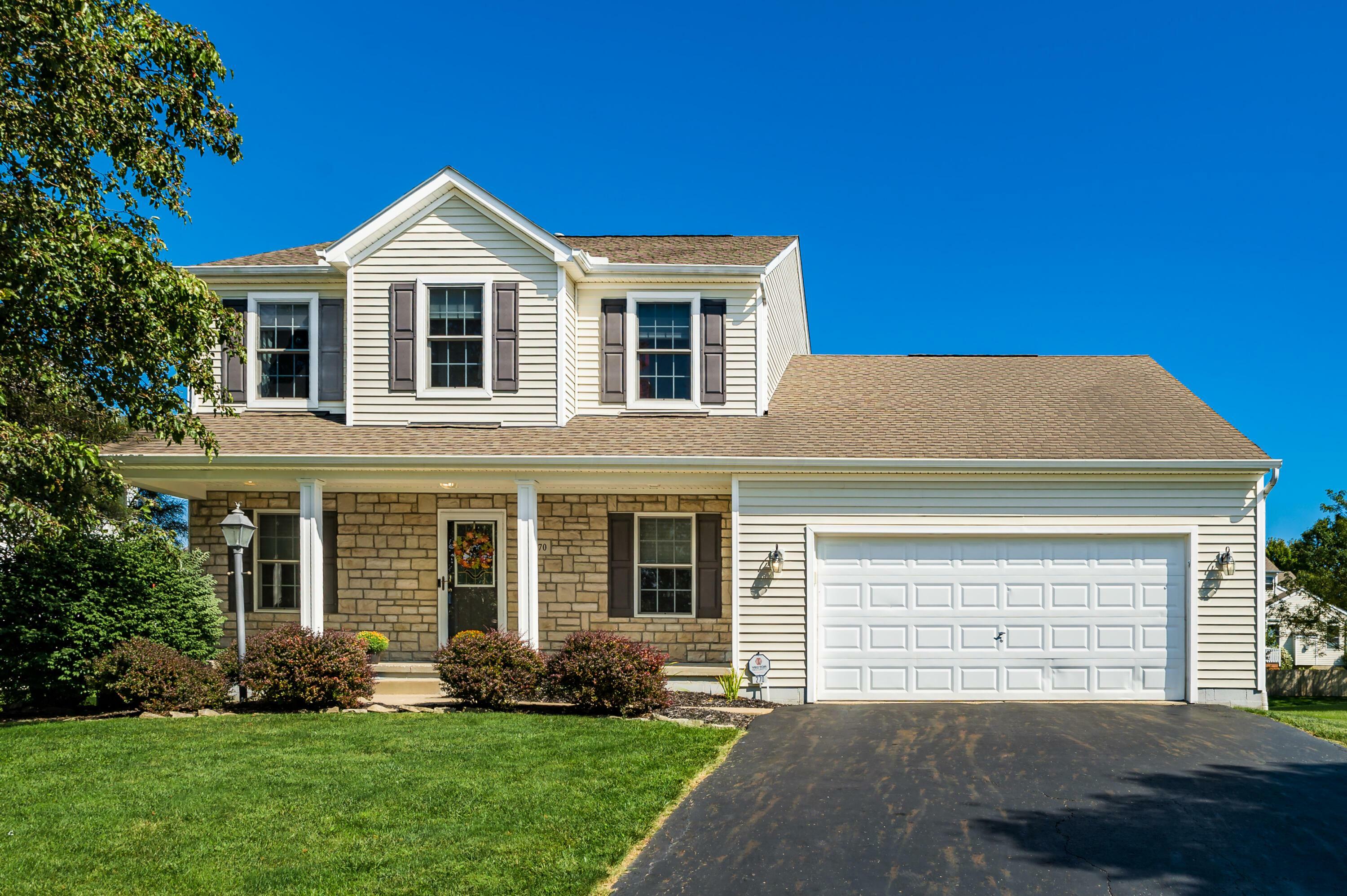 Property Photo: 270 Linden Circle OH 43147