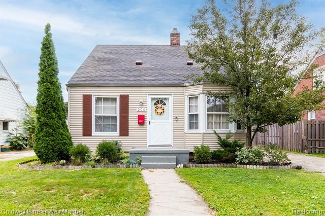 Property Photo:  204 N Rembrandt Avenue  MI 48067 