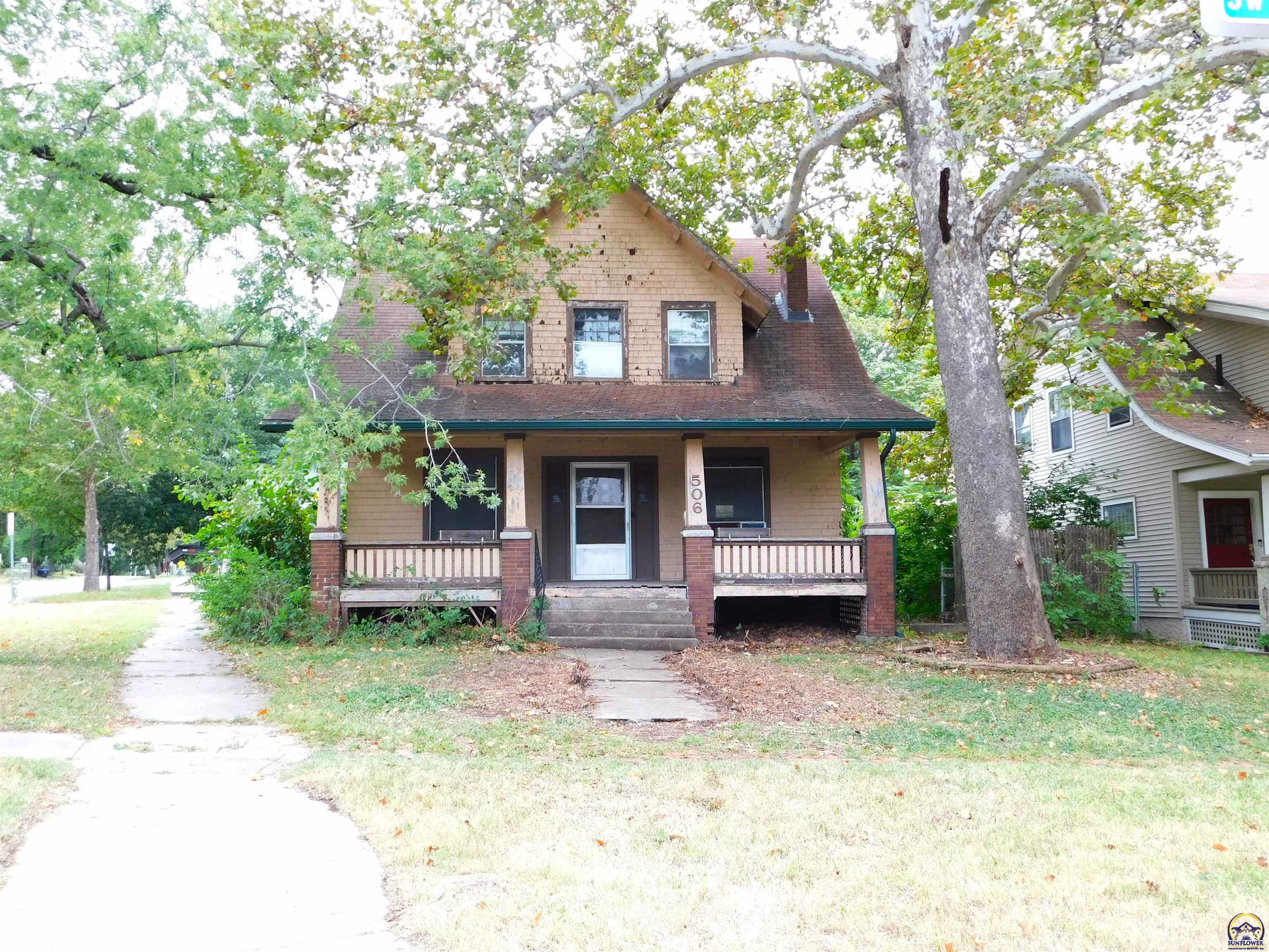 Property Photo:  506 SW Garfield Ave  KS 66606 