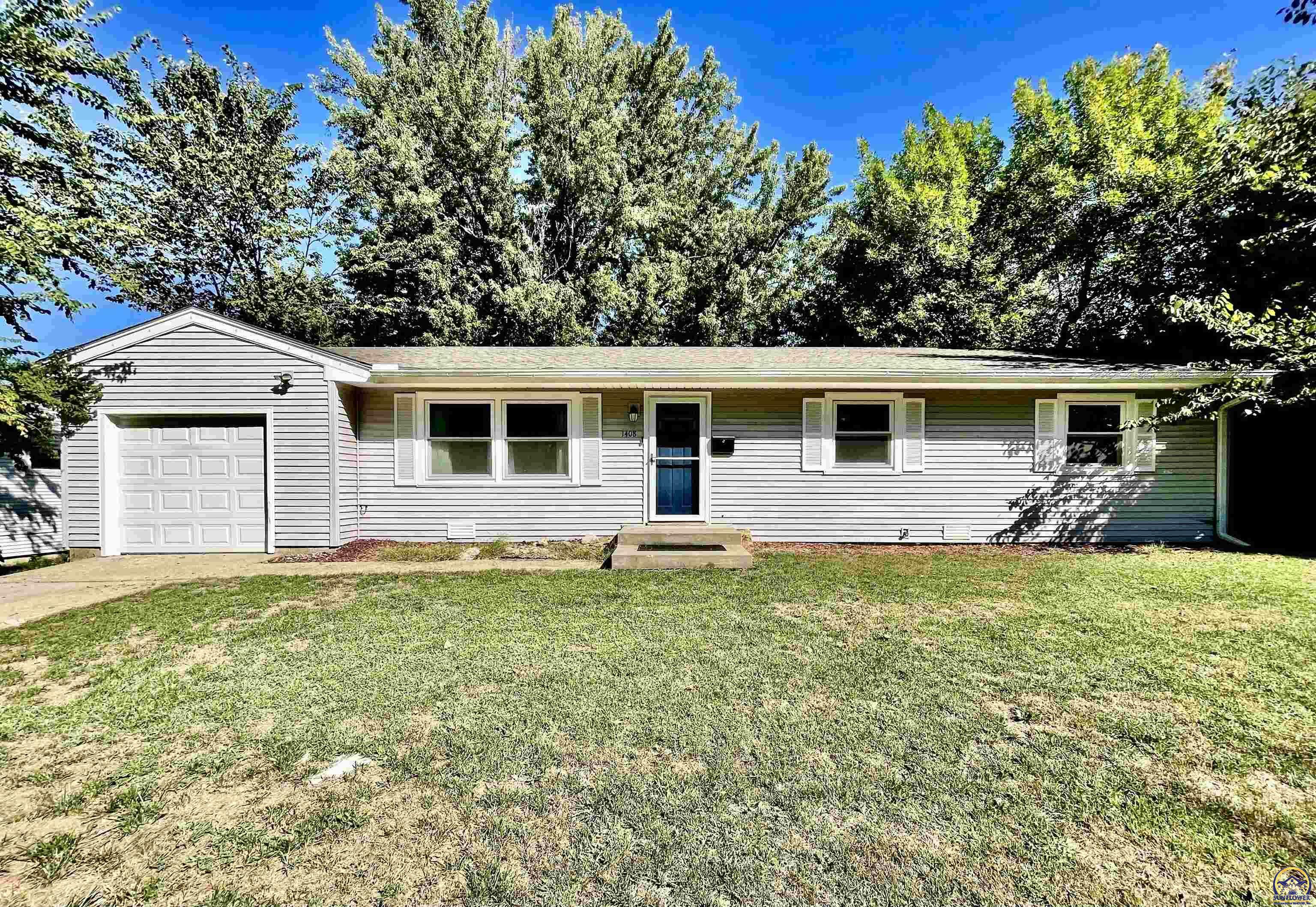 1408 SW 32nd St  Topeka KS 66611 photo