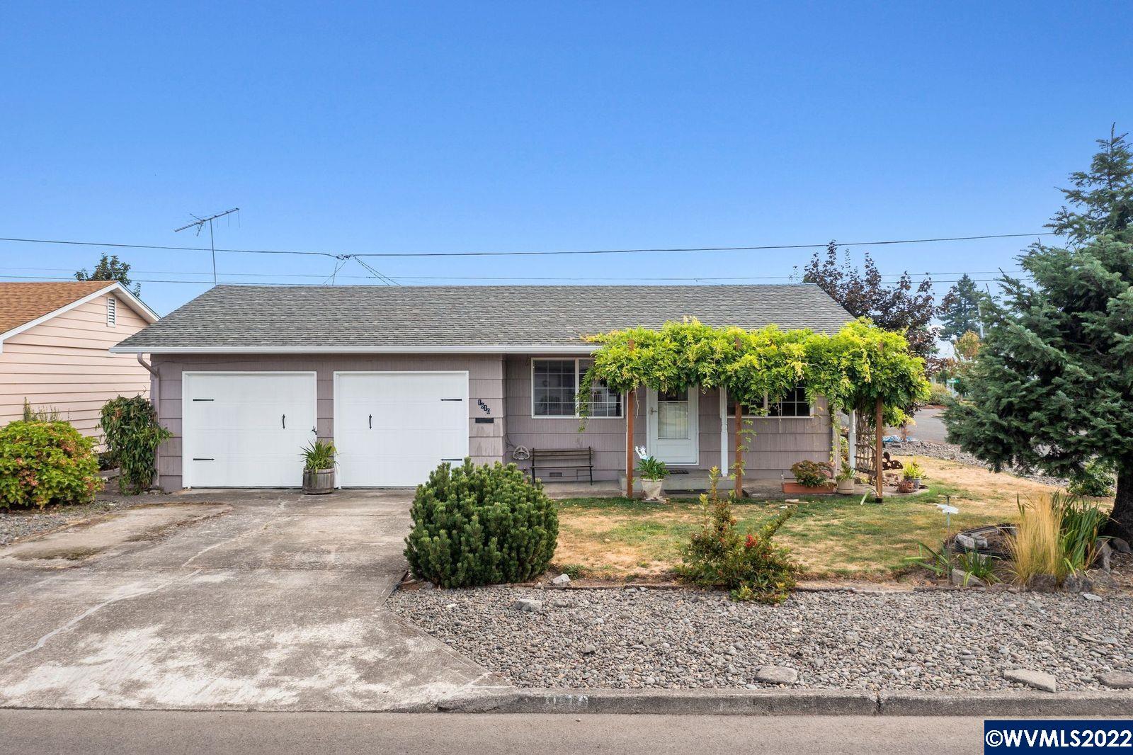Property Photo: 1610 Sallal Rd OR 97071