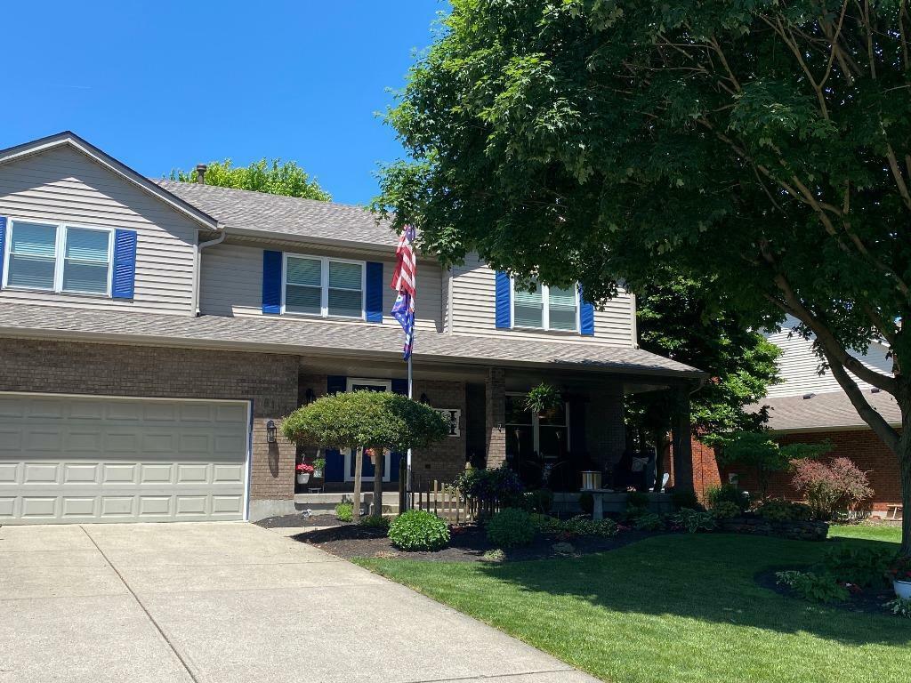 Property Photo: 8111 Surrey Brook Pl OH 45069