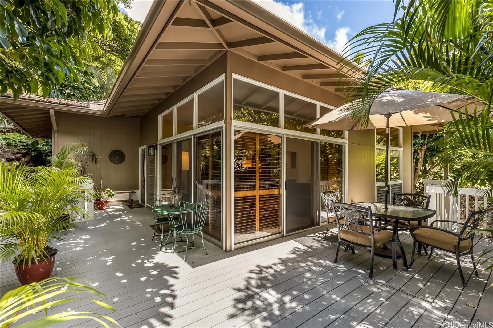 Property Photo:  1545 Kalaniiki Street 15  HI 96821 